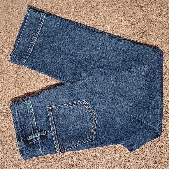Ann Taylor Denim - Ann Taylor women's 8 The Easy Straight high rise jeans